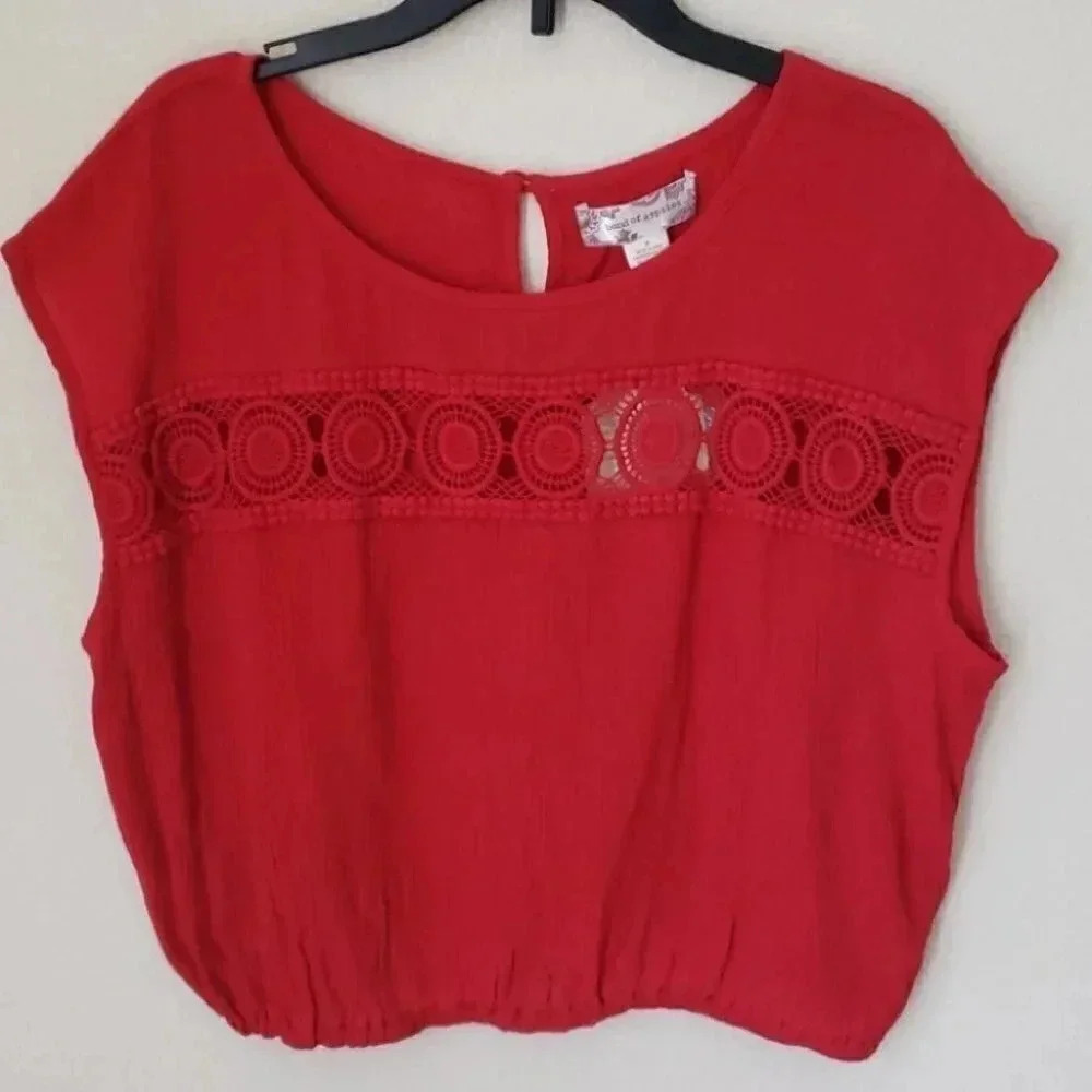 🌻 NWT BAND OF GYPSIES TOP